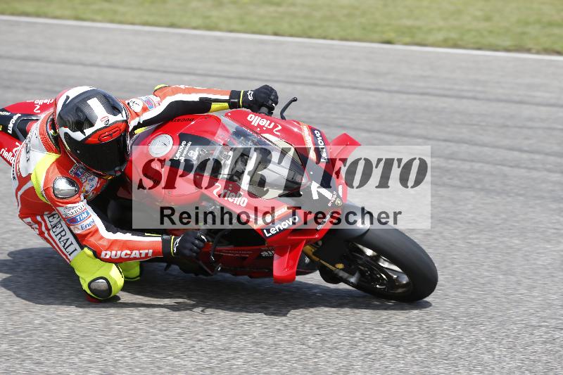 /27 12.06.2025 Ducati Schweiz Trackday Warmup  ADR/gruen-vert/1